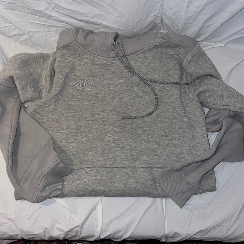 Grey sweatshirt